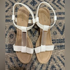 Jessica Simpson White Sandals